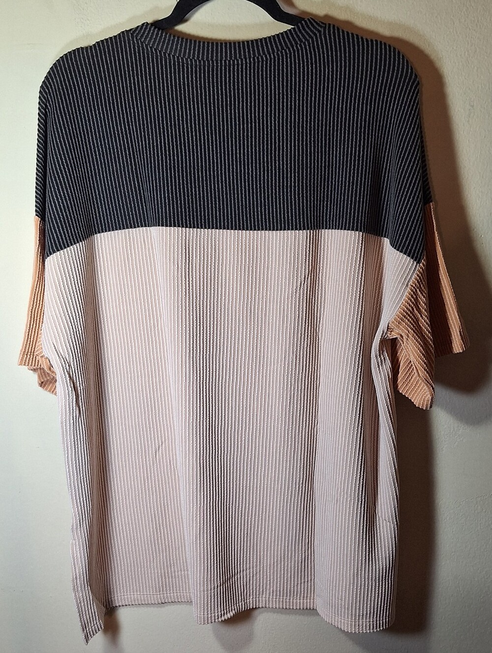 NWOT Oversized Colorblock Ribbed Top - Picture 4 of 5